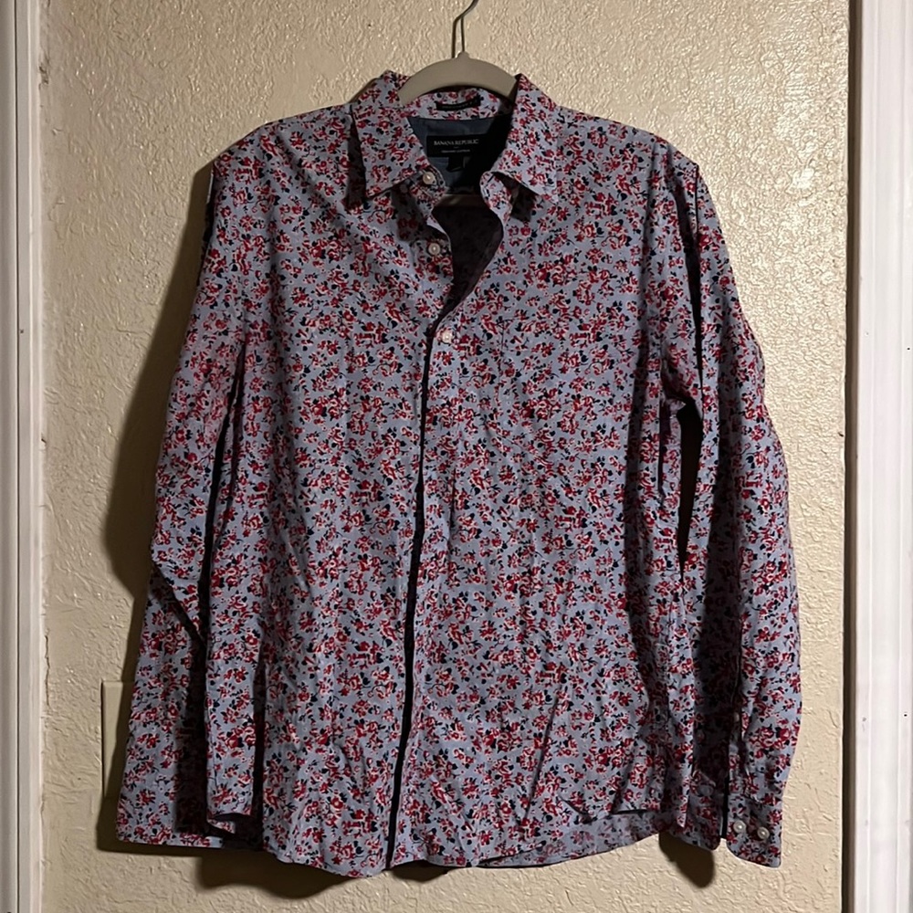 Women’s Banana Republic Unticked Fit and Blouse